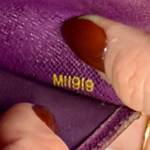 Louis Vuitton Yellow and Purple Epi Leather Long Kiss Lock Wallet | Vintage - Picture 8 of 9